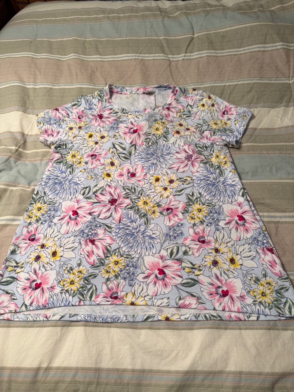 crown & ivy Floral Short Sleeve Blouse in Pink, Yellow, Blue